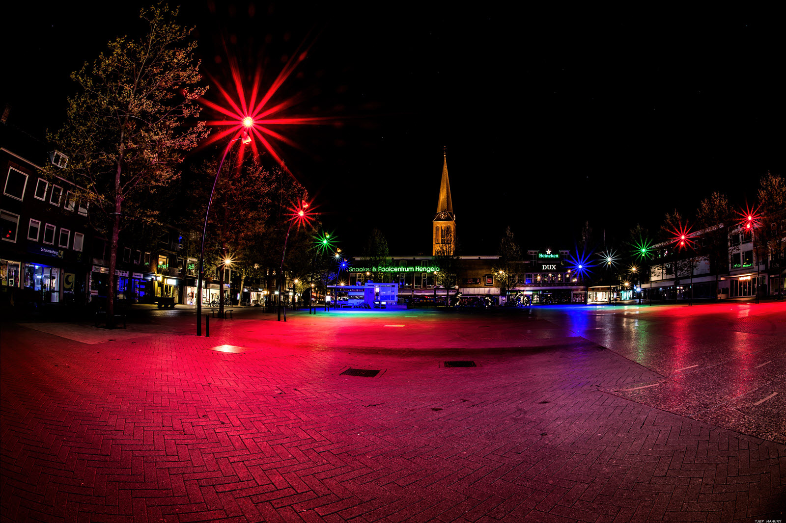 Marktplein Hengelo - Maluku.jpg